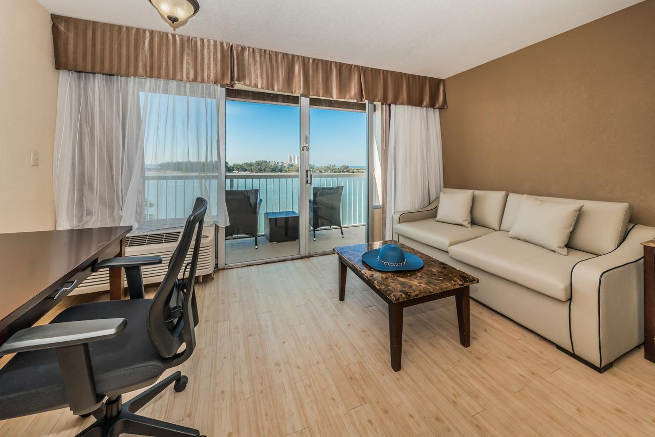 Dreamview Beachfront Hotel & Resort Clearwater Beach Exterior photo