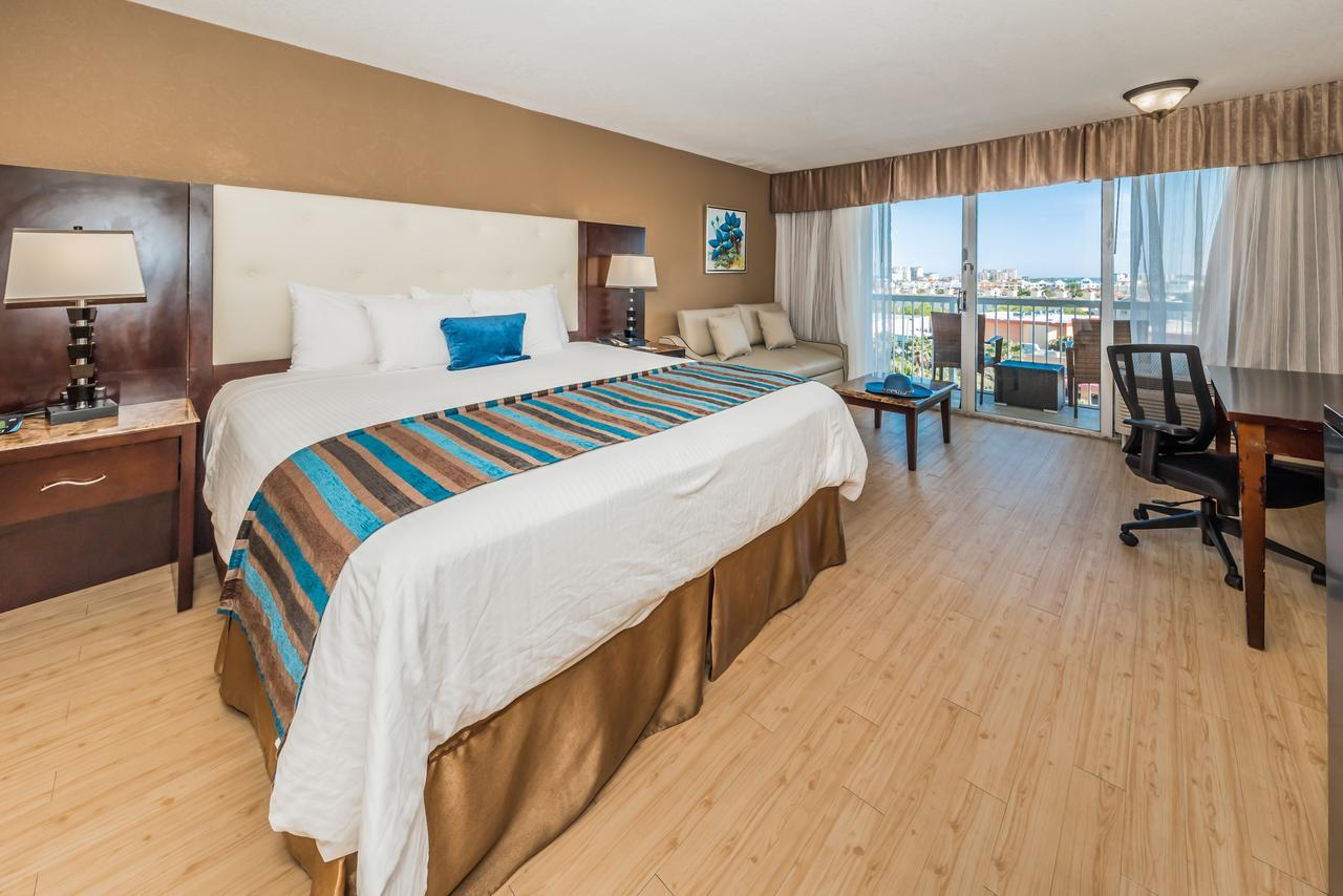 Dreamview Beachfront Hotel & Resort Clearwater Beach Exterior photo