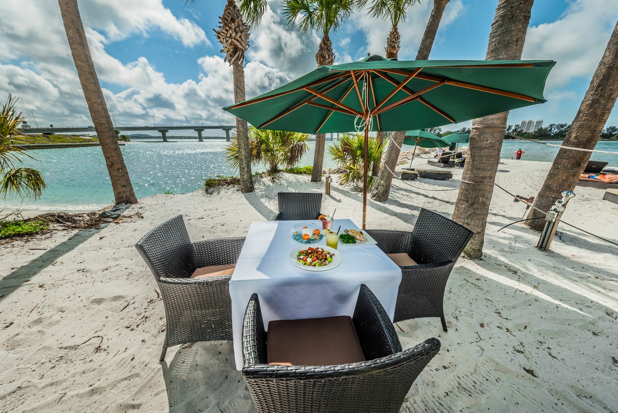 Dreamview Beachfront Hotel & Resort Clearwater Beach Exterior photo