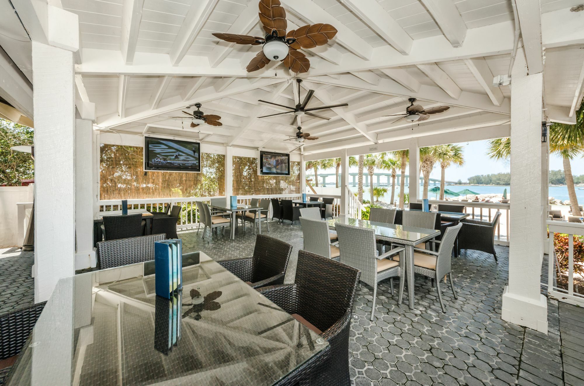 Dreamview Beachfront Hotel & Resort Clearwater Beach Exterior photo